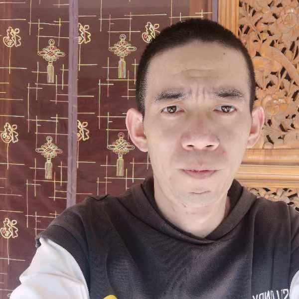 37岁岁云南单身帅哥 - 黄南吉缘网