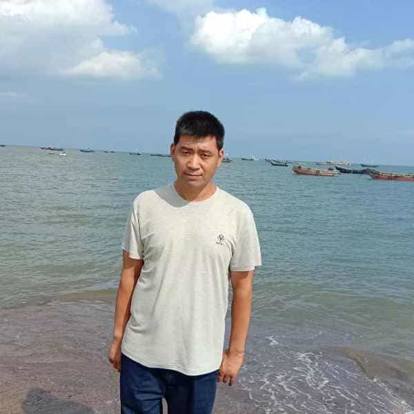 44岁岁辽宁单身帅哥 - 黄南吉缘网