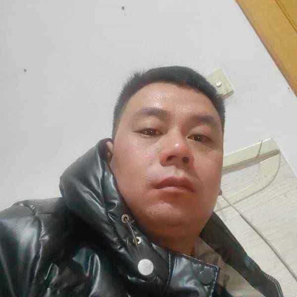35岁岁河北单身帅哥 - 黄南吉缘网