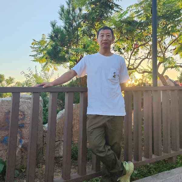 47岁岁辽宁单身帅哥 - 黄南吉缘网