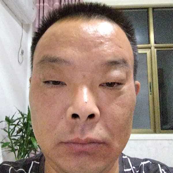 48岁岁江苏单身帅哥 - 黄南吉缘网