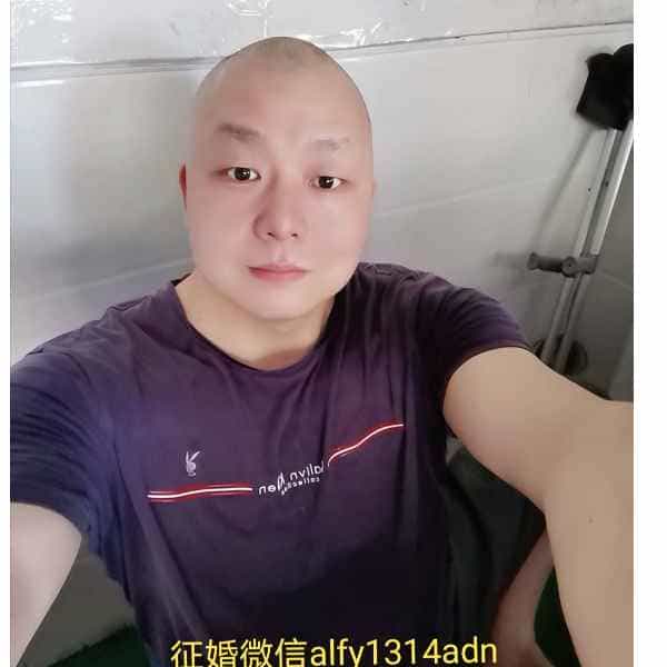 45岁岁湖南单身帅哥 - 黄南吉缘网