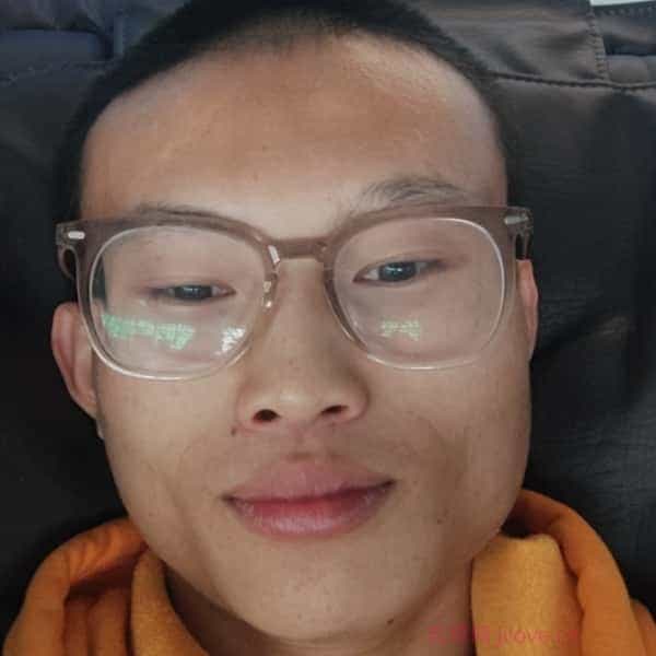 25岁岁四川单身帅哥 - 黄南吉缘网